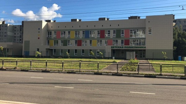 В Твери эвакуировали пациентов и персонал из детской поликлиники в Южном В Твери эвакуировали пациентов и персонал из детской поликлиники в Южном