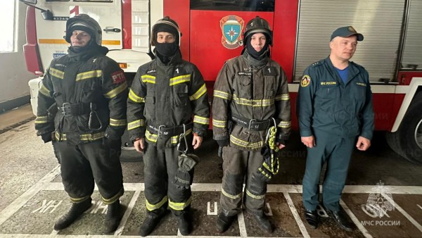В Твери пожарные спасли из огня человека В Твери пожарные спасли из огня человека