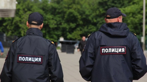 В Заволжском районе Твери полицейские задержали двоих пособников мошенников В Заволжском районе Твери полицейские задержали двоих пособников мошенников
