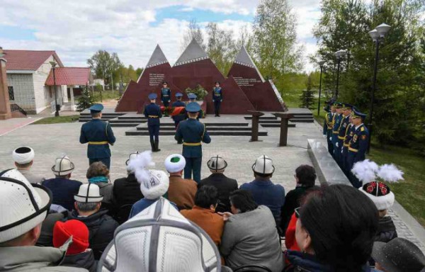 В Тверской области открыли мемориал воинам-киргизам, погибшим в годы ВОВ