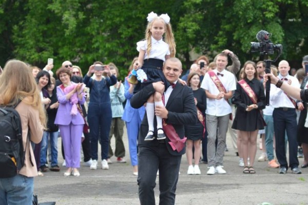На встречу новому льду: для единственного в Твери хоккейного класса прозвенел последний звонок На встречу новому льду: для единственного в Твери хоккейного класса прозвенел последний звонок