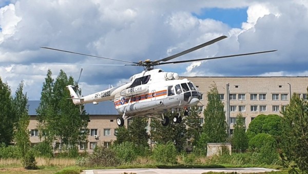 Для спасения подростка в Вышнем Волочке потребовался вертолёт санавиации Для спасения подростка в Вышнем Волочке потребовался вертолёт санавиации