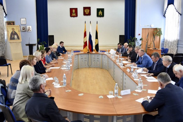 Депутаты Закcобрания провели "Парламентский день" в Калязинском округе Депутаты Закcобрания провели "Парламентский день" в Калязинском округе