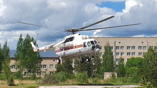 Из Бежецка в тверскую ДОКБ пациента доставили на вертолете санавиации Из Бежецка в тверскую ДОКБ пациента доставили на вертолете санавиации
