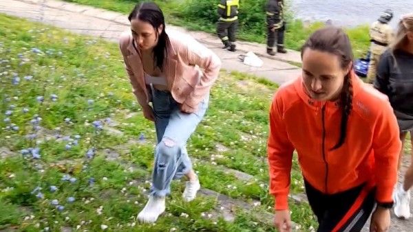 Все снимали на телефоны: тверичанка рассказала, как спасали тонущую женщину Все снимали на телефоны: тверичанка рассказала, как спасали тонущую женщину