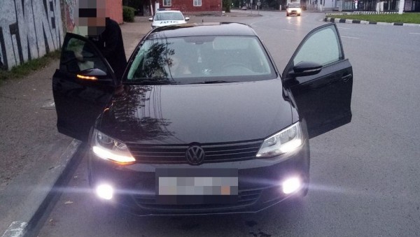 В Твери оштрафовали 102 водителей за нарушение правил тонировки В Твери оштрафовали 102 водителей за нарушение правил тонировки