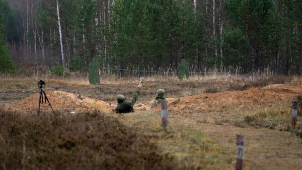 В Госдуме предлагают давать отсрочку от призыва отцам детей до трех лет В Госдуме предлагают давать отсрочку от призыва отцам детей до трех лет