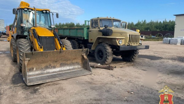 Полиция опубликовала видео с обыска у тверского "черного лесоруба" Полиция опубликовала видео с обыска у тверского "черного лесоруба"