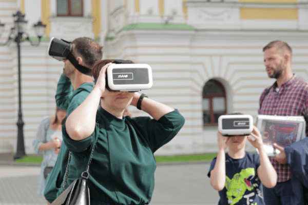 Прогулка по Тверскому кремлю: уникальный формат пешеходных экскурсий в очках виртуальной реальности Прогулка по Тверскому кремлю: уникальный формат пешеходных экскурсий в очках виртуальной реальности