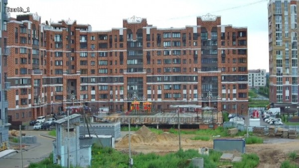 В Твери спасатели снимали ребёнка с балкона высотки В Твери спасатели снимали ребёнка с балкона высотки