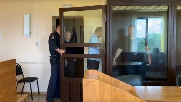 В Твери взяли под стражу мужчину, который нарубил леса на 11 млн рублей В Твери взяли под стражу мужчину, который нарубил леса на 11 млн рублей