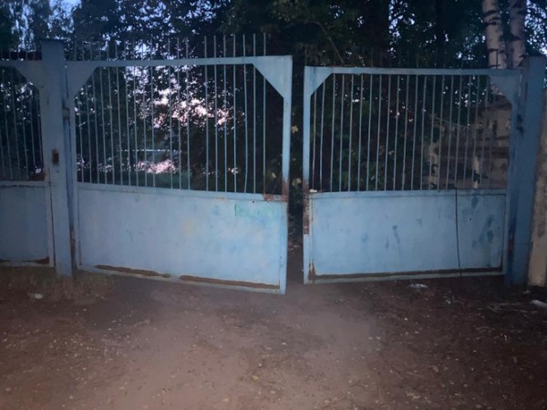 В Тверской области девочка-подросток упала с крыши заброшенного здания