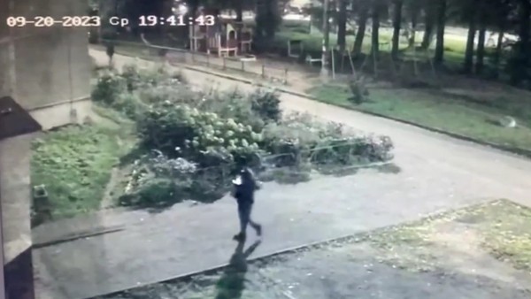 Тверичанина подозревают в том, что он забирал деньги у стариков для мошенников Тверичанина подозревают в том, что он забирал деньги у стариков для мошенников