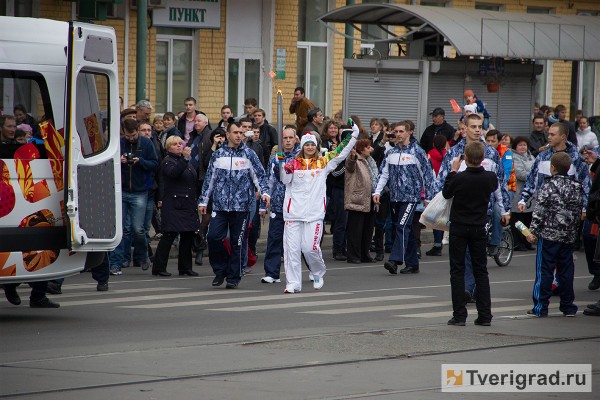 10 лет назад по Твери пронесли Олимпийский огонь 10 лет назад по Твери пронесли Олимпийский огонь