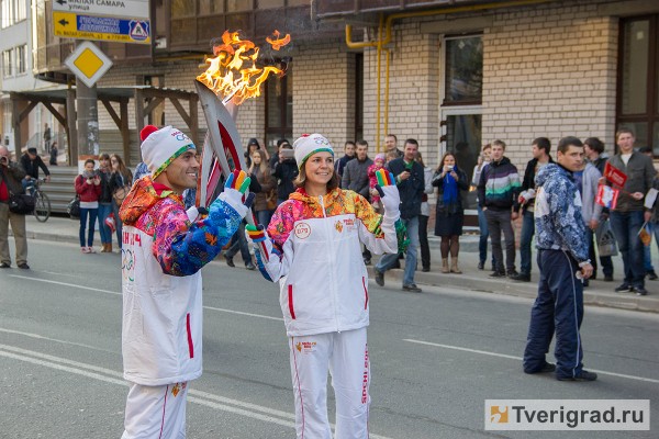 10 лет назад по Твери пронесли Олимпийский огонь 10 лет назад по Твери пронесли Олимпийский огонь