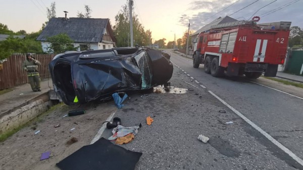 Перед судом предстанет водитель, по чьей вине в Нелидове погибли три пассажира Перед судом предстанет водитель, по чьей вине в Нелидове погибли три пассажира