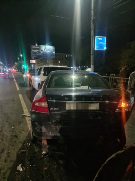 В Твери при столкновении пяти машин в аварии пострадала женщина