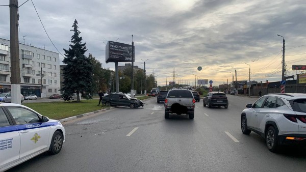 В Твери в аварии на Волоколамском проспекте пострадал человек В Твери в аварии на Волоколамском проспекте пострадал человек