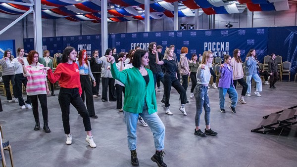 В Твери прошел фестиваль студенческой культуры "Молодежный квартал" В Твери прошел фестиваль студенческой культуры "Молодежный квартал"