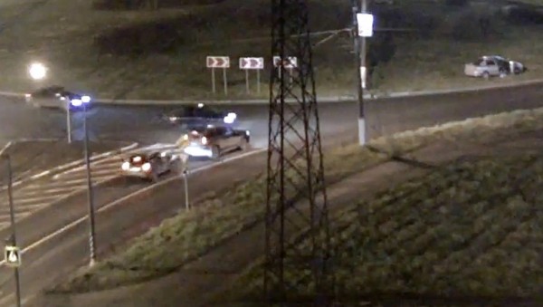 Опубликовано видео двух ДТП подряд в Твери на кольце Опубликовано видео двух ДТП подряд в Твери на кольце