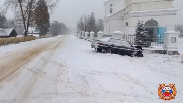 Опубликовано видео двух "зимних" ДТП на дорогах Тверской области Опубликовано видео двух "зимних" ДТП на дорогах Тверской области