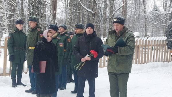 В Бологовском районе похоронили погибшего в СВО Алексея Большакова В Бологовском районе похоронили погибшего в СВО Алексея Большакова
