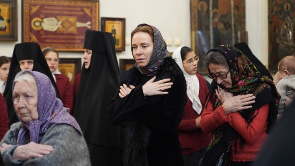 Известную актрису Екатерину Гусеву заметили в женском монастыре в Твери Известную актрису Екатерину Гусеву заметили в женском монастыре в Твери