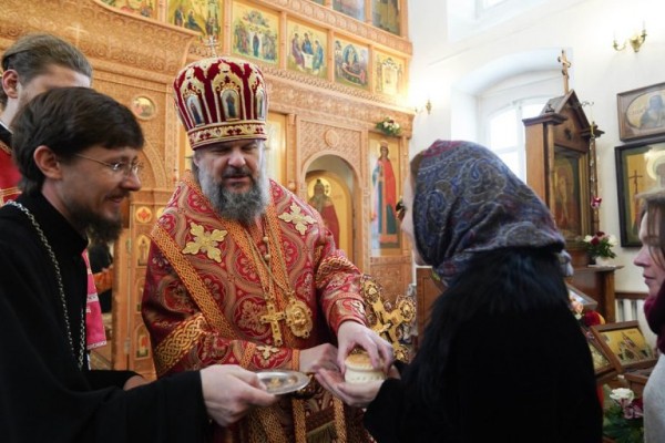 Известная актриса Екатерина Гусева попросила благословения у Тверского митрополита