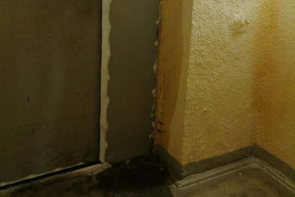 Коммунальный катаклизм: подвал дома в Южном затапливает горячей водой Коммунальный катаклизм: подвал дома в Южном затапливает горячей водой