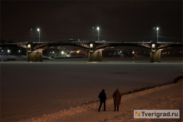 На Новом мосту в Твери зажгли архитектурную подсветку На Новом мосту в Твери зажгли архитектурную подсветку
