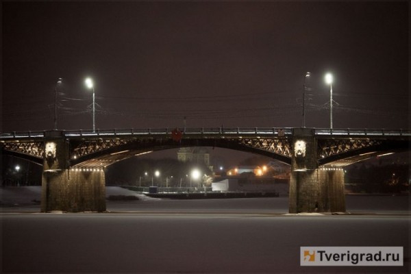 На Новом мосту в Твери зажгли архитектурную подсветку На Новом мосту в Твери зажгли архитектурную подсветку