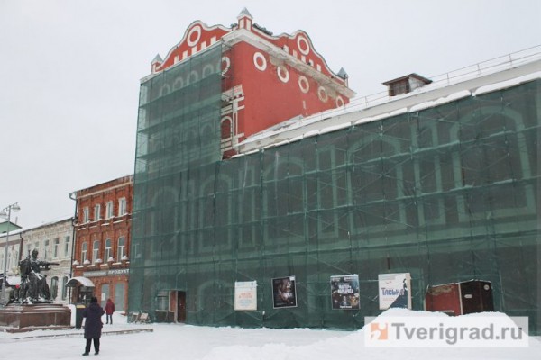 Одной крови со зрителем: в Вышневолоцком театре выпустили спектакль «Маугли» Одной крови со зрителем: в Вышневолоцком театре выпустили спектакль «Маугли»