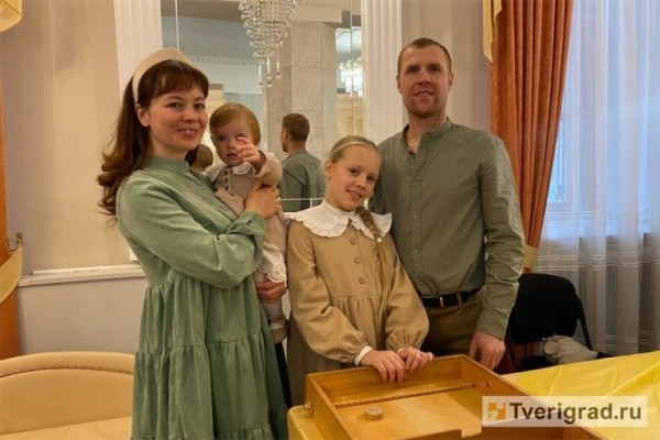 Пока все дома в деревне Старково: традиции многодетной семьи Поспеловых Пока все дома в деревне Старково: традиции многодетной семьи Поспеловых
