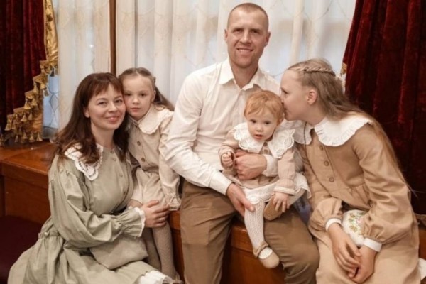 Пока все дома в деревне Старково: традиции многодетной семьи Поспеловых Пока все дома в деревне Старково: традиции многодетной семьи Поспеловых