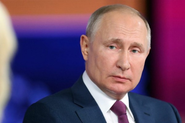 «Ребёнок - это дар Божий»: Владимир Путин высказался о семейных ценностях в России «Ребёнок - это дар Божий»: Владимир Путин высказался о семейных ценностях в России
