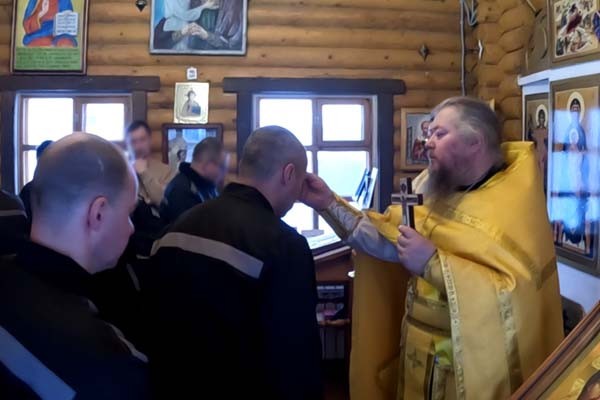 В храме ИК-4 в Тверской области прошло святочное богослужение В храме ИК-4 в Тверской области прошло святочное богослужение