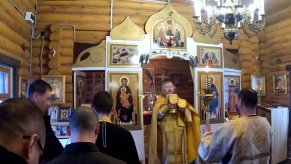 В храме ИК-4 в Тверской области прошло святочное богослужение В храме ИК-4 в Тверской области прошло святочное богослужение