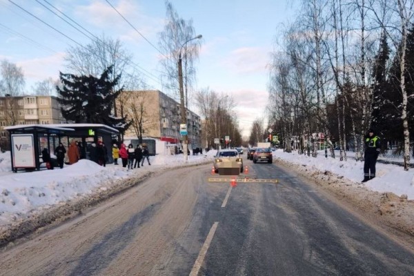 Пьяный пешеход попал под колеса автомобиля в Твери Пьяный пешеход попал под колеса автомобиля в Твери