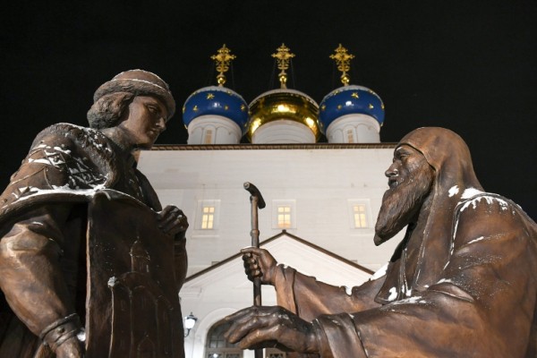 В храмах Верхневолжья проходят праздничные богослужения в честь Рождества Христова