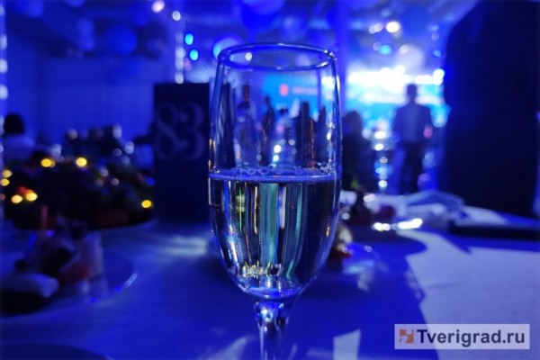 В России могут ограничить право иностранцев продавать алкоголь и табак В России могут ограничить право иностранцев продавать алкоголь и табак