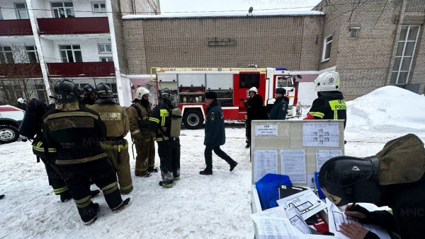 Во Ржеве огнеборцы потушили условный пожар в доме престарелых Во Ржеве огнеборцы потушили условный пожар в доме престарелых
