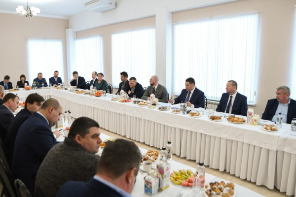Поддержка сельхозпроизводителей и развитие села: губернатор Тверской области озвучил актуальные задачи в АПК Поддержка сельхозпроизводителей и развитие села: губернатор Тверской области озвучил актуальные задачи в АПК