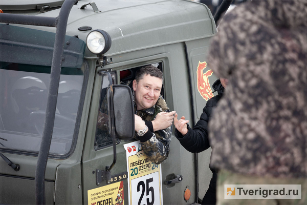 Покоряя отвесные склоны: репортаж с юбилейного «Лебёдушкиного озера» в Твери Покоряя отвесные склоны: репортаж с юбилейного «Лебёдушкиного озера» в Твери