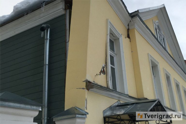 Разрушающийся в центре Твери дом отремонтируют Разрушающийся в центре Твери дом отремонтируют