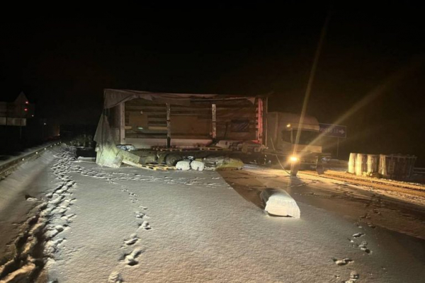 В тройном ДТП на М-10 в Тверской области погиб человек