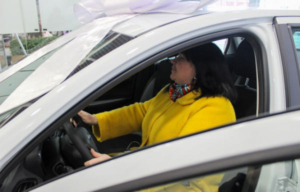 В Тверской области педагог из Калашниково выиграла автомобиль