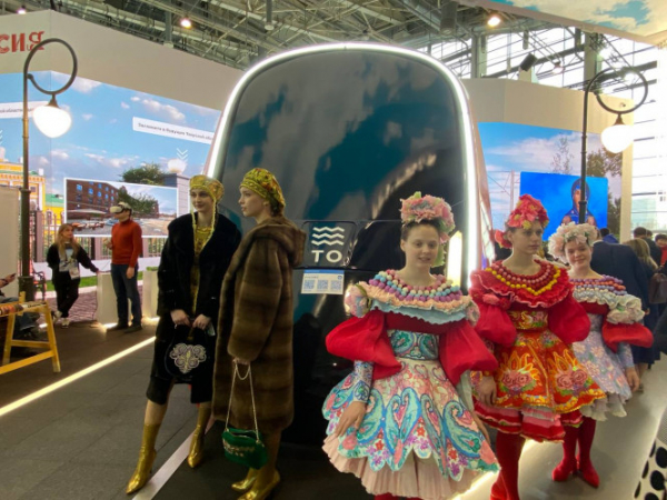 Мастерицы Тверской области побывали на женском форуме в рамках выставки на ВДНХ Мастерицы Тверской области побывали на женском форуме в рамках выставки на ВДНХ