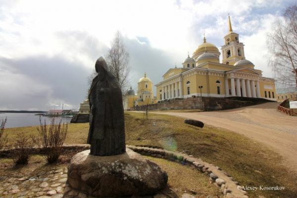Испуганный медведем немой мужчина заговорил после визита в Нилову пустынь Испуганный медведем немой мужчина заговорил после визита в Нилову пустынь