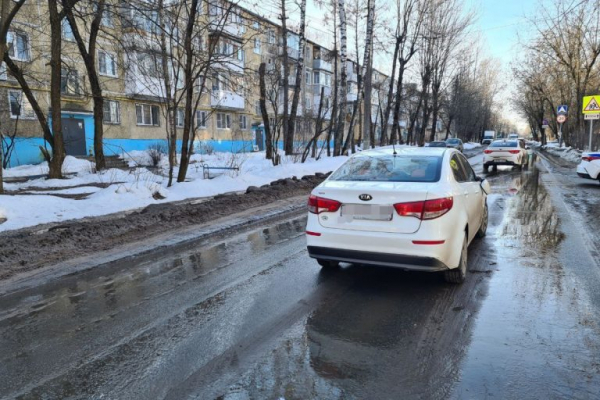В Твери на улице Склизкова автомобиль сбил 11-летнюю девочку В Твери на улице Склизкова автомобиль сбил 11-летнюю девочку