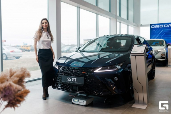 Авто для современных и активных: конкурсантки &laquo;Мисс Тверь - 2024&raquo; устроили тест-драйв OMODA